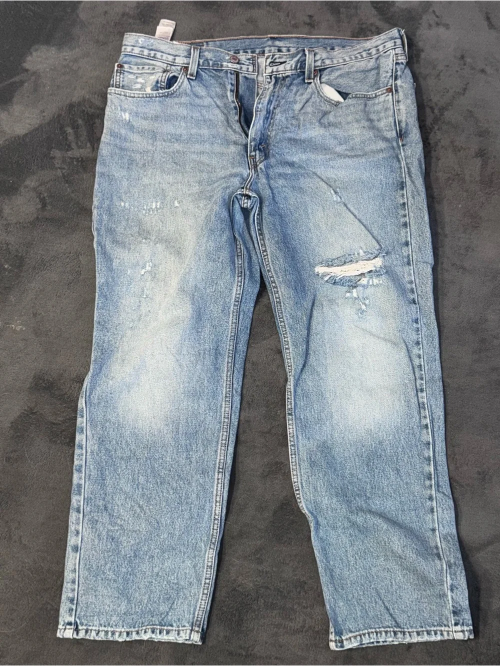 Levi’s 550 Relaxed Fit Distressed Light Wash Jeans Men’s 36x30
